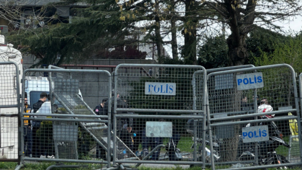 İsrail Başkonsolosluğu Önünde Silahlı Çatışma: Polisler Yaralandı