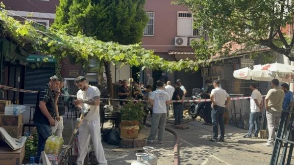 İstanbul’da Tekstil Atölyesinde Yangın: 2 Kişi Hastaneye Kaldırıldı