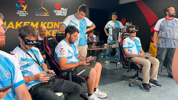 İstanbul’da FPV Dron Yarışında Nefes Kesen Mücadele